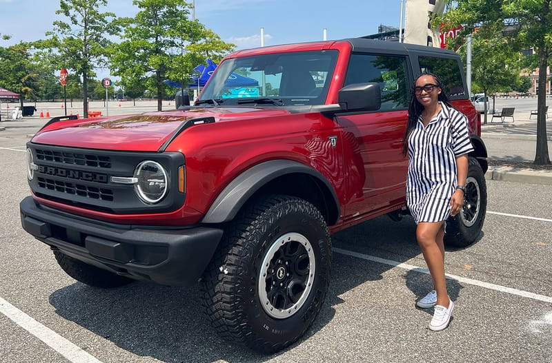 2022 Ford Bronco Sasquatch With A Manual Transmission. American Luxury Suv