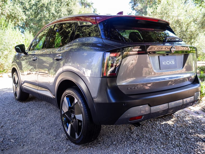 2025 Nissan Kicks Rear End