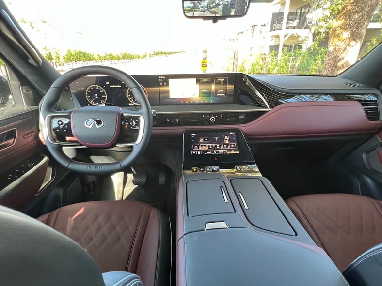 The Full Front Seat In The 2025 Infiniti Qx80