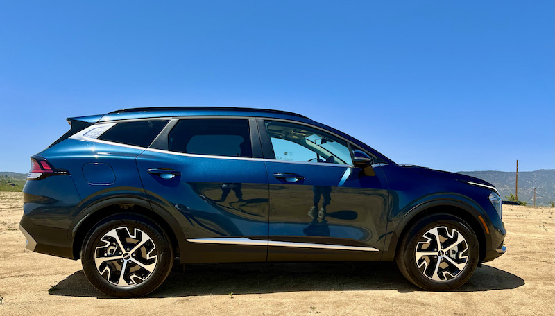 A Side View Of The 2023 Kia Sportage