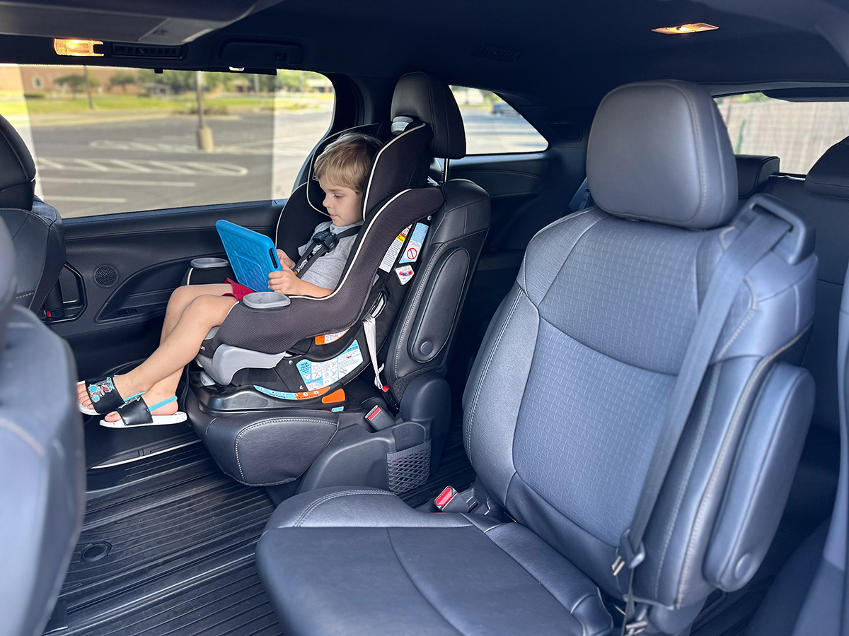 A Girls Guide To Cars | A Mom'S Take On Why The Toyota Sienna Minivan Is So Popular - Child Seat View Toyota Sienna Woodland Edition Holli Fourniquet