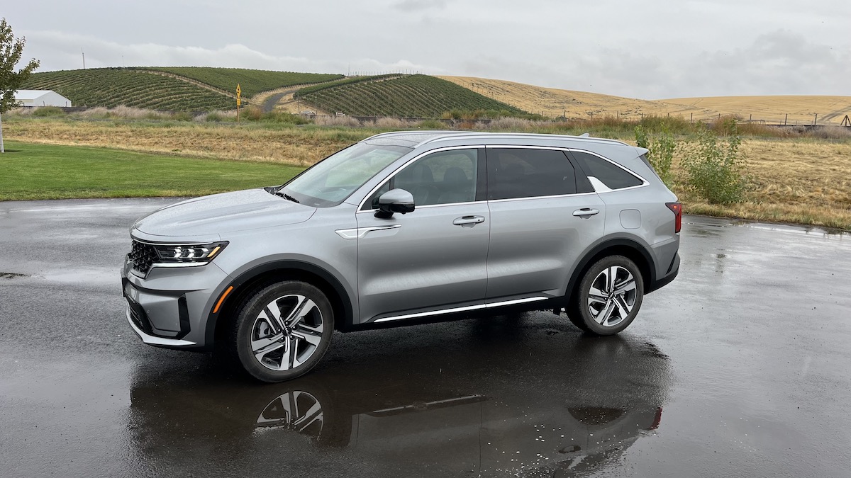 Kia Sorento Phev In The Rain. Photo: Sara Lacey