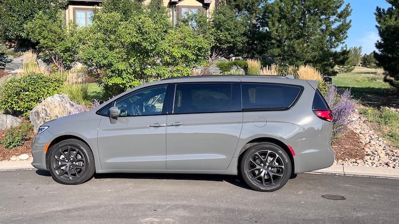 Profile Of The 2022 Chrysler Pacifica Minivan. Photo: Sara Lacey