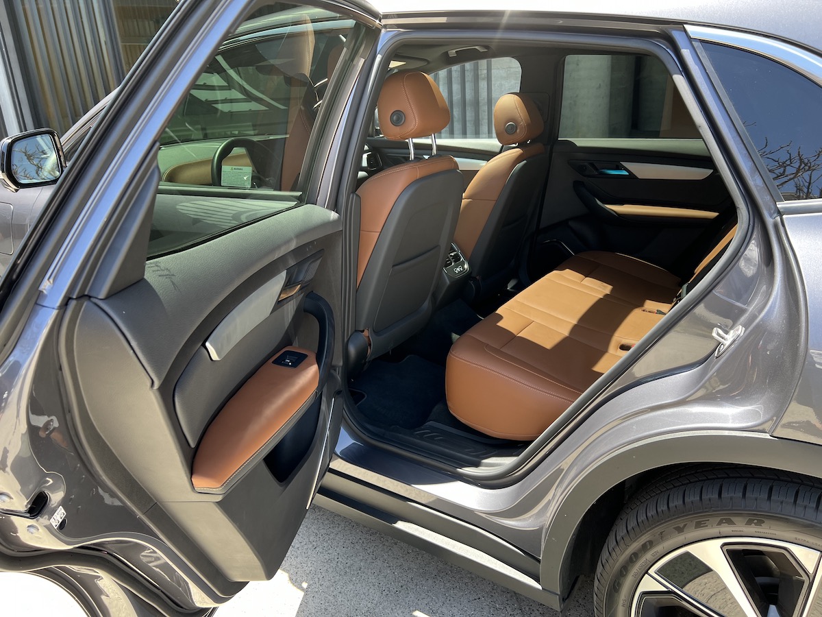 The Rear Seat In The Vinfast Vf 8; The Door Also Opens Wide For Installing Kids Car Seats