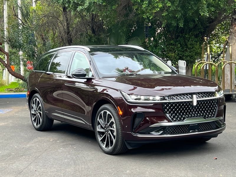 The 2024 Lincoln Nautilus Is Large But Not Oversized Luxury Car