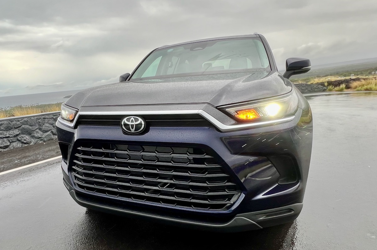 The Front Face Of The 2024 Toyota Grand Highlander