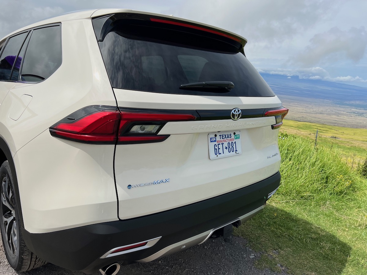 The Rear Tail Lights Of The 2024 Toyota Grand Highlander